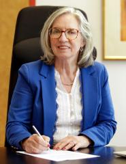 Portret van burgemeester Annemieke van de Ven